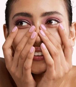 Pink Gellac - Pleasant Pearl - Gellak - Vegan - Roze - Parel Finish - 15 Ml 7 Pink Gellac - Pleasant Pearl - Gellak - Vegan - Roze - Parel Finish - 15 Ml -Beauty Verkoop 1050x1200 5