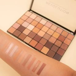 Makeup Revolution - Maxi Reloaded Palette - Nudes - Oogschaduw -Beauty Verkoop 1200x1200 481
