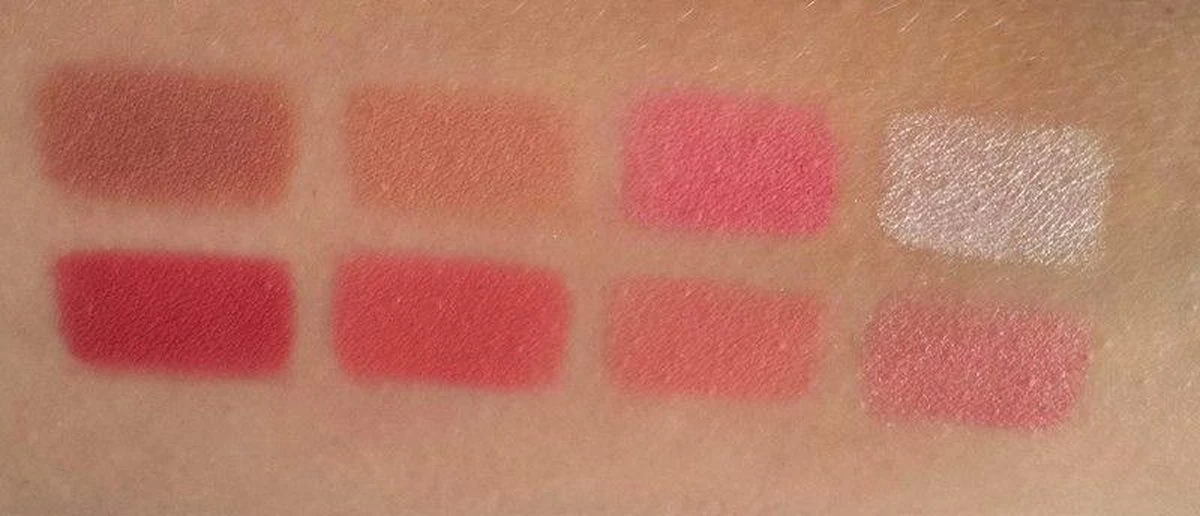 Makeup Revolution Ultra Blush & Contour Palette - Sugar And Spice 6 Makeup Revolution Ultra Blush & Contour Palette - Sugar And Spice - Afbeelding 4