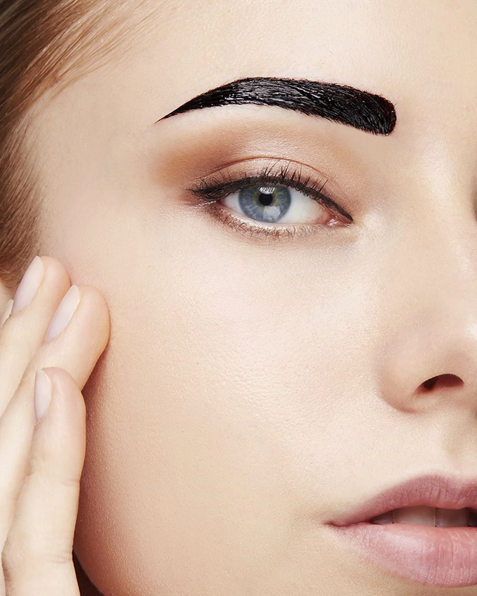 Maybelline Tattoo Brow Peel-Off Wenkbrauwgel - 3 Dark Brown - Bruin 7 Maybelline Tattoo Brow Peel-Off Wenkbrauwgel - 3 Dark Brown - Bruin - Afbeelding 5