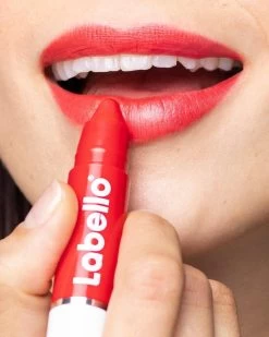 Labello Crayon Lipstick Poppy Red -Beauty Verkoop 960x1200 6